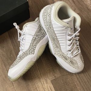 Jordan retro 11 lows